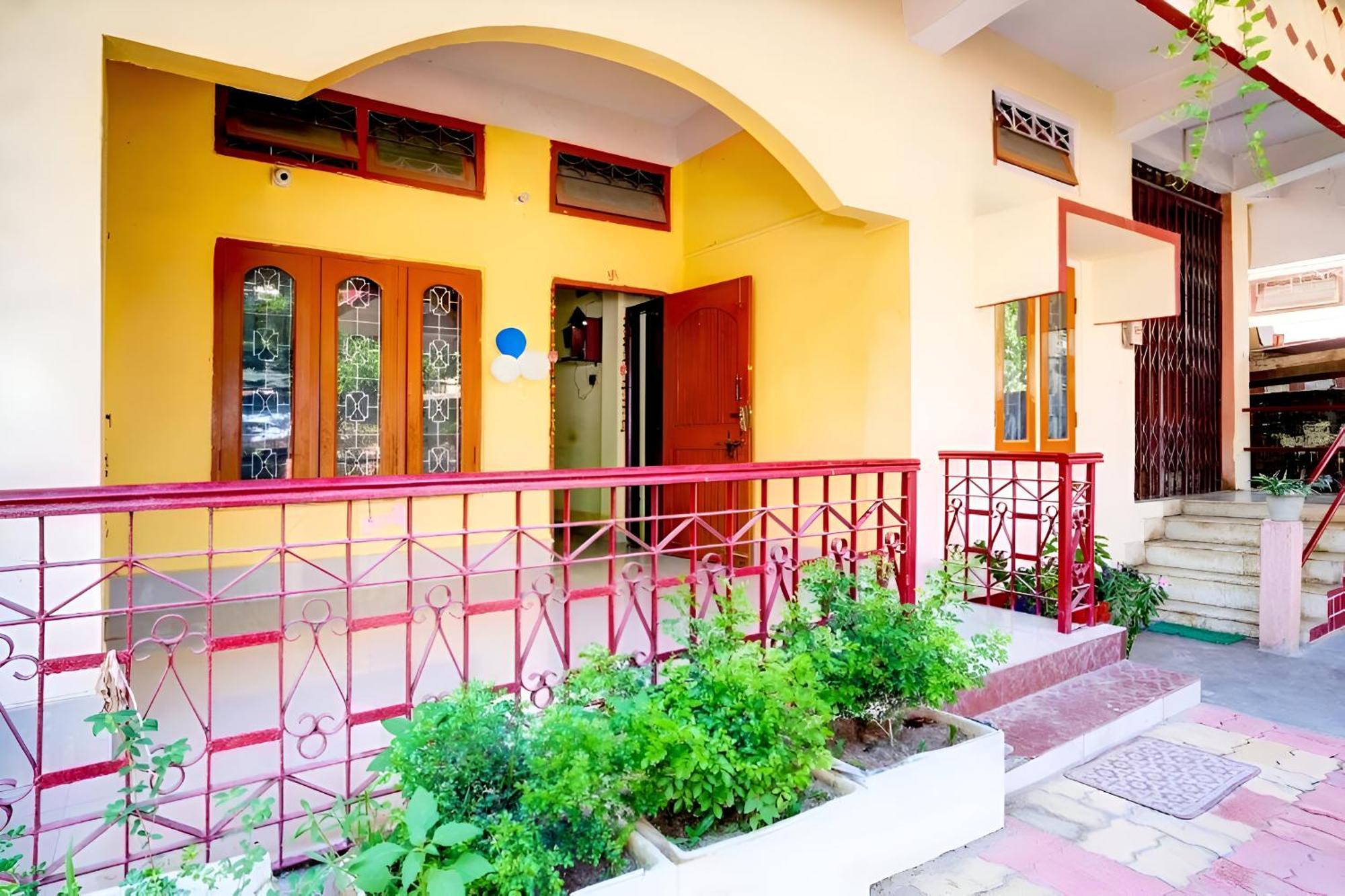 Capital Heritage Homestay Гувахати Екстериор снимка