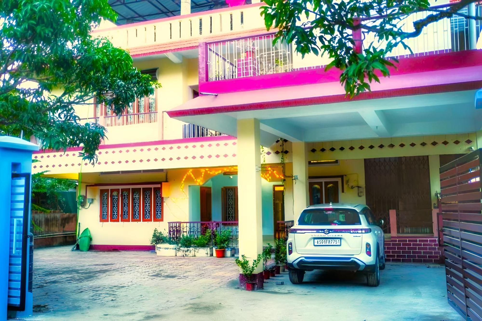 Capital Heritage Homestay Гувахати Екстериор снимка